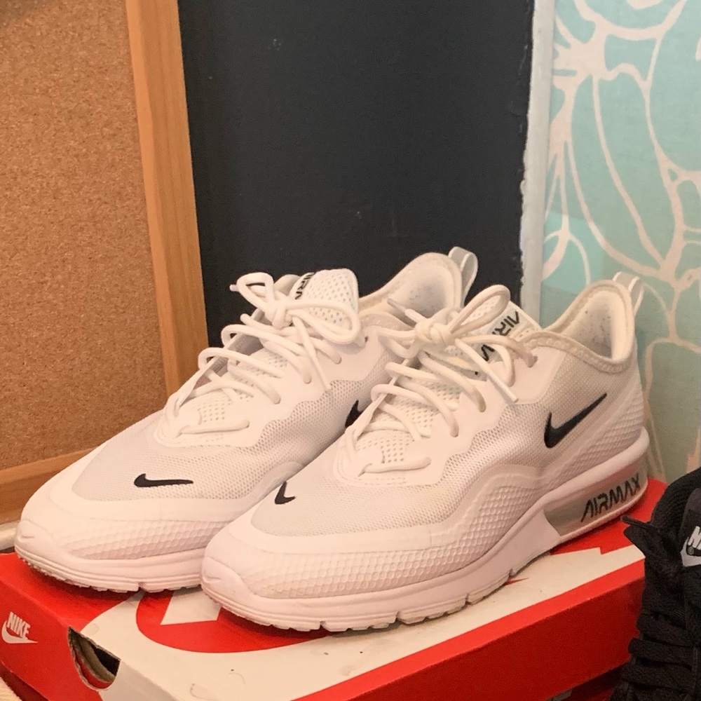 White Nike AirMax